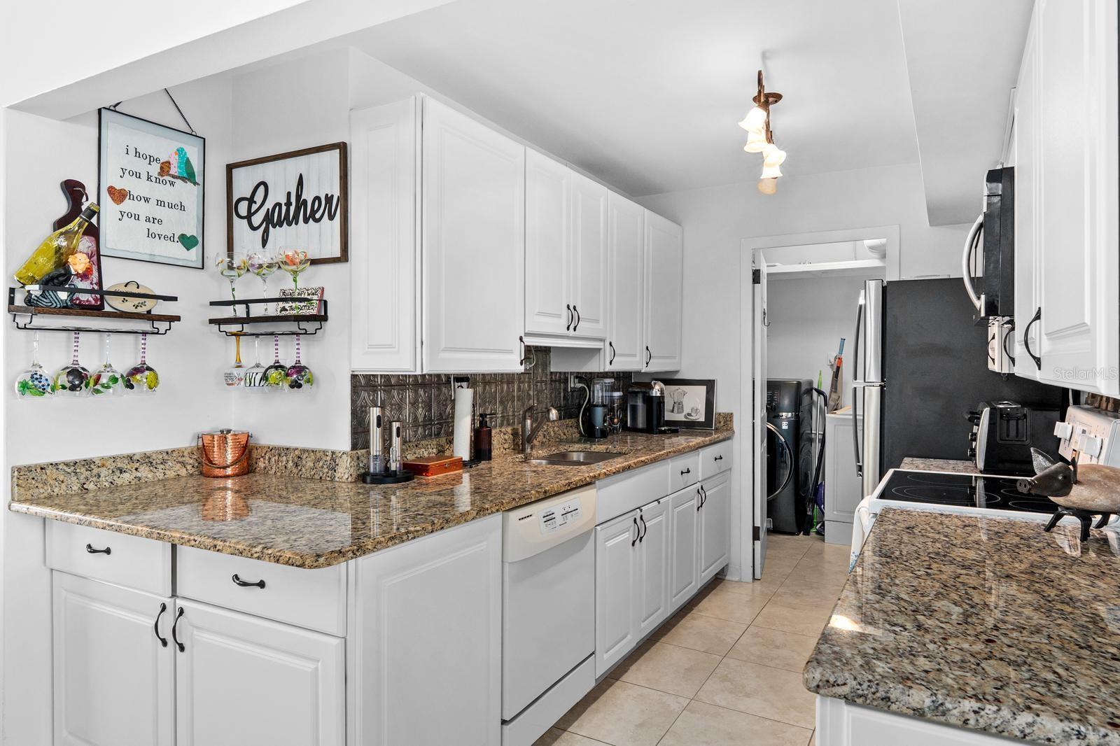 PARADISE ISLAND TOWERS CONDO - Residential
