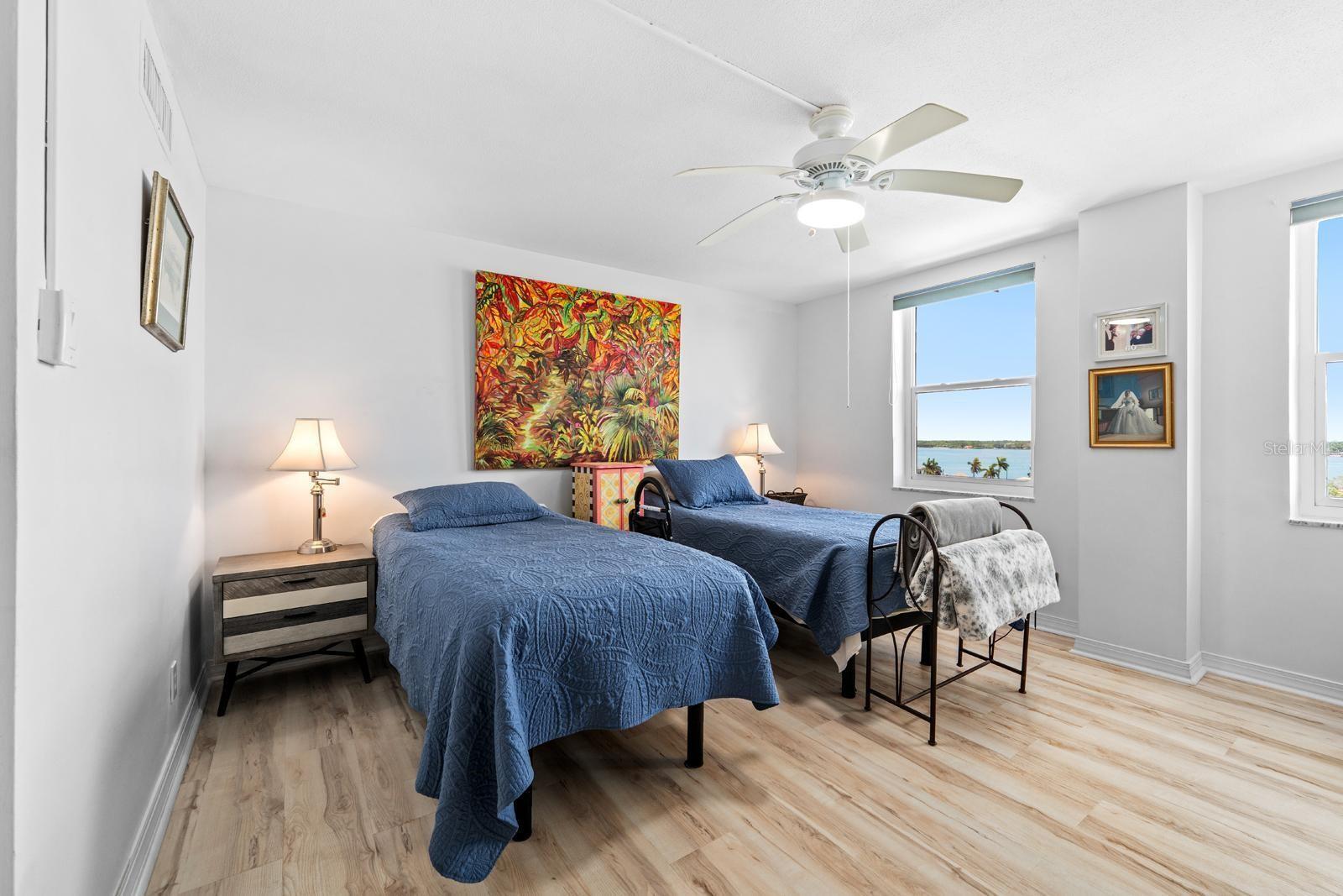 PARADISE ISLAND TOWERS CONDO - Residential