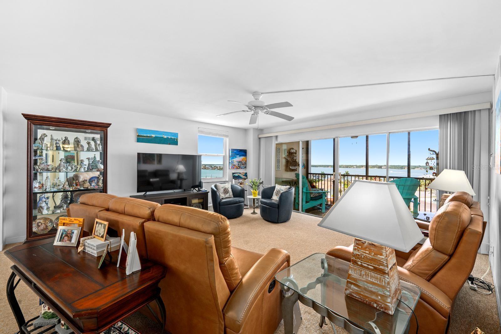 PARADISE ISLAND TOWERS CONDO - Residential