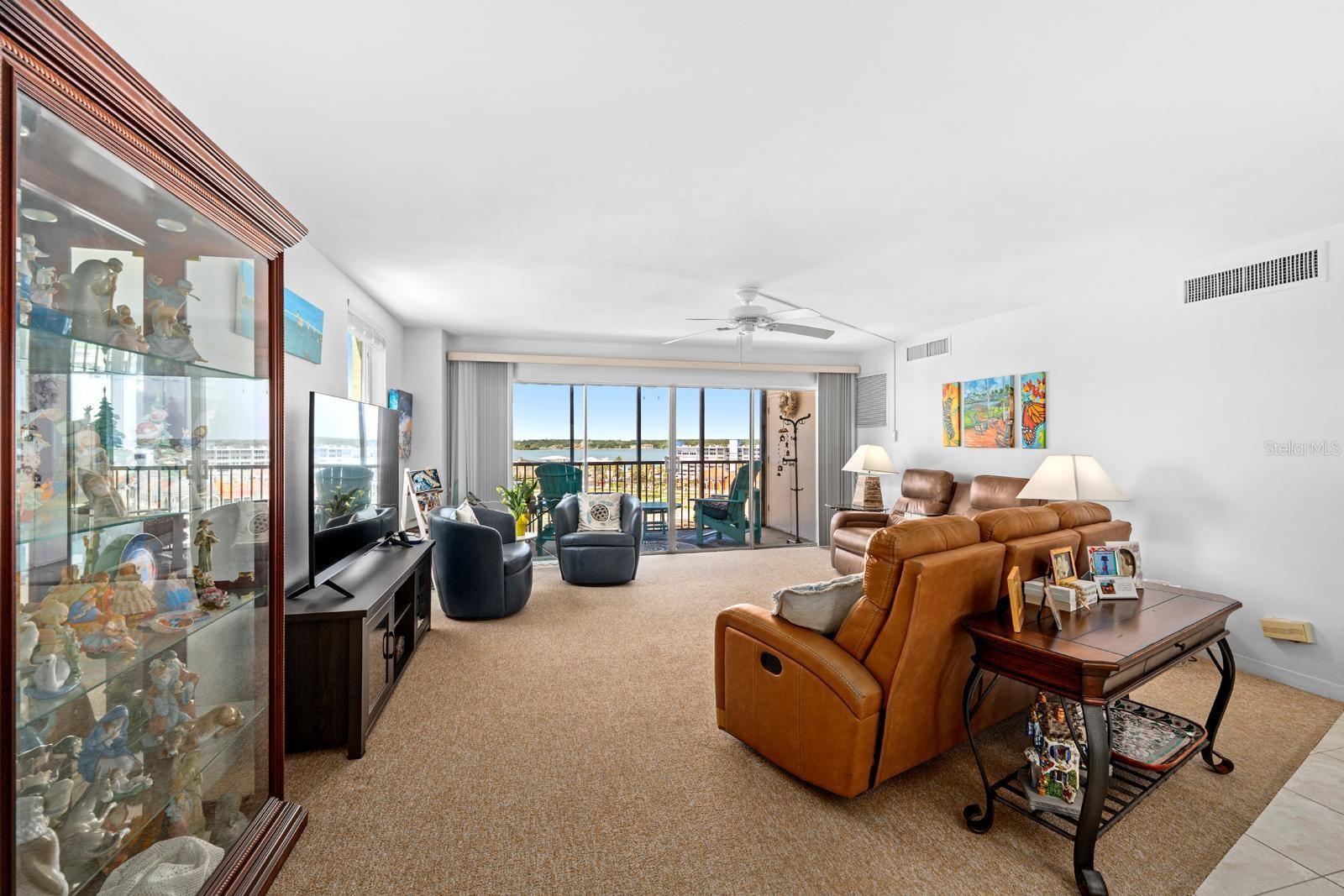PARADISE ISLAND TOWERS CONDO - Residential