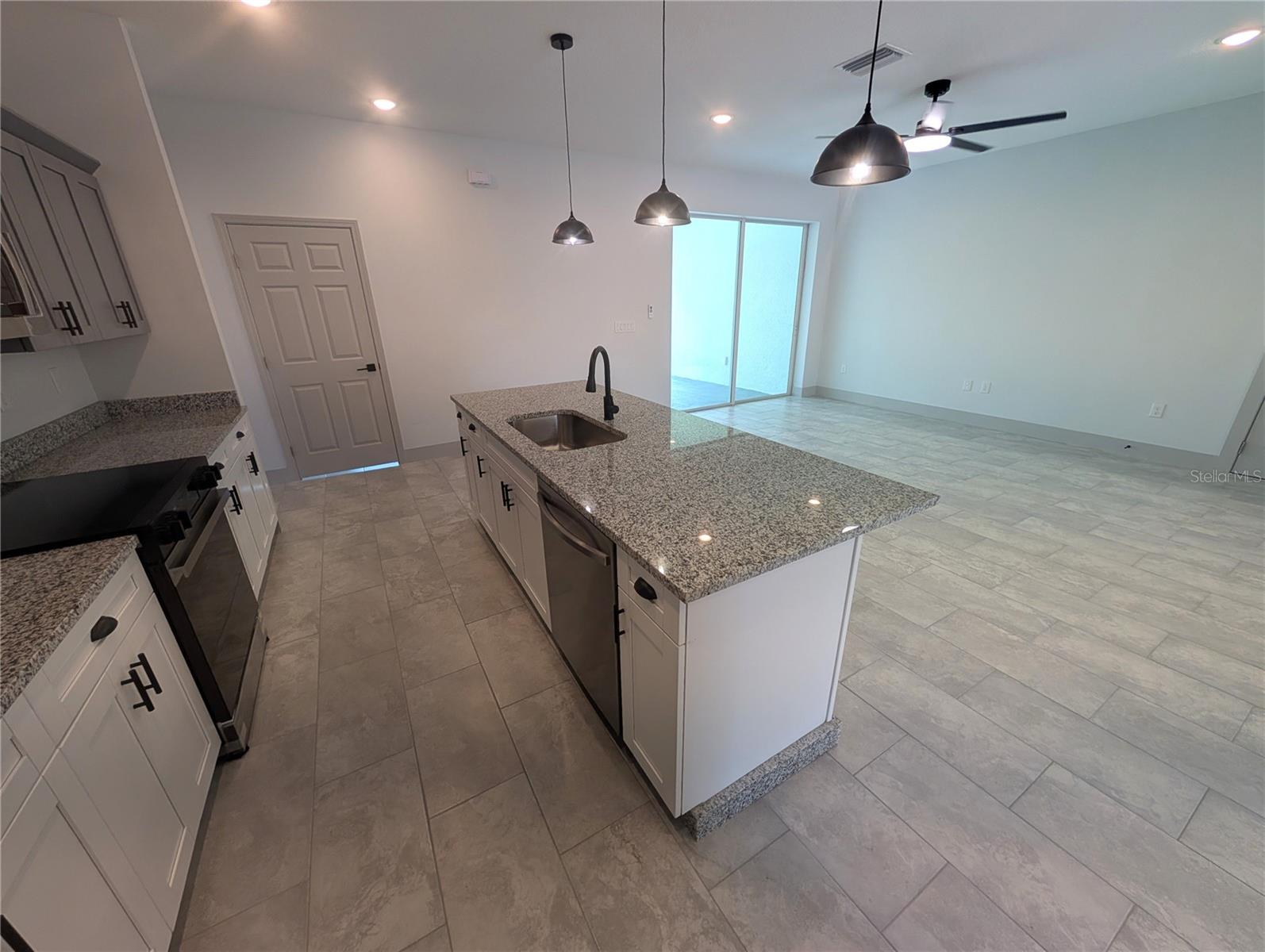 SUNSET TERRACE - Residential