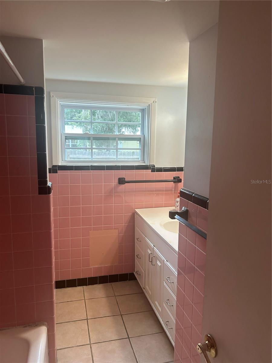 D F GORHAMS SUB - Residential Lease