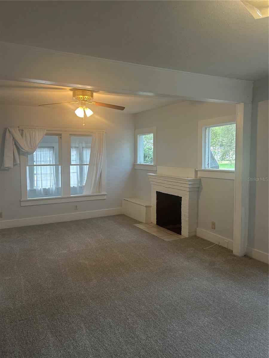 D F GORHAMS SUB - Residential Lease
