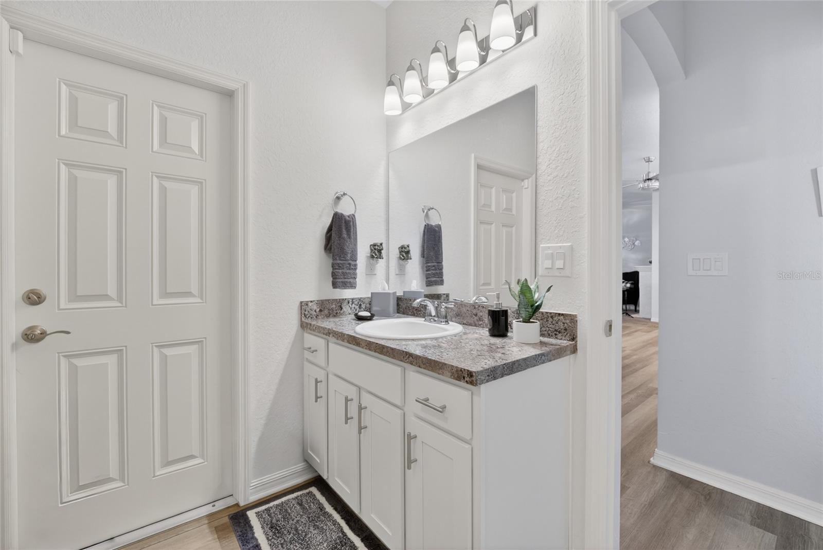 SUMMERCREST - Residential