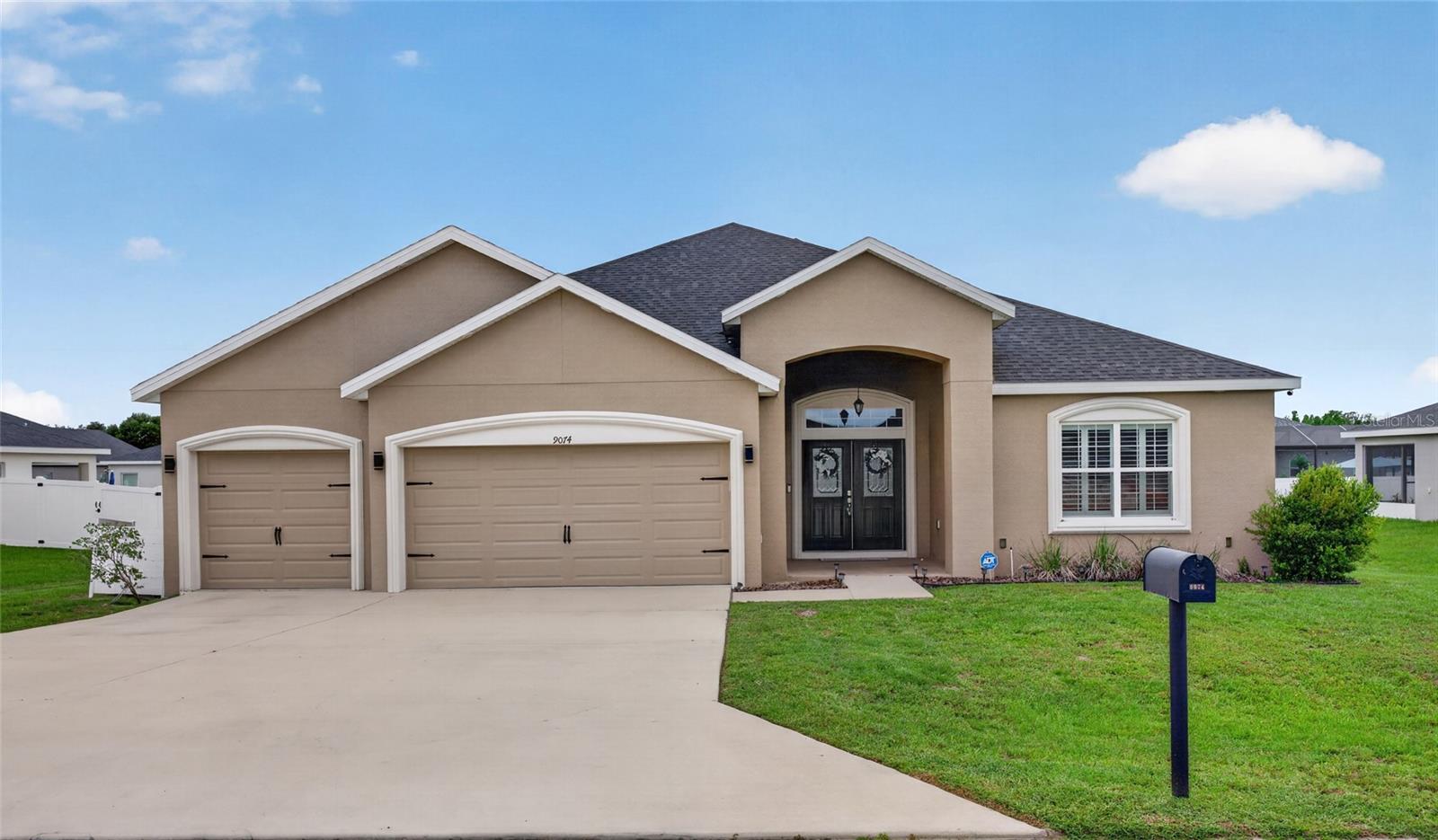 SUMMERCREST - Residential