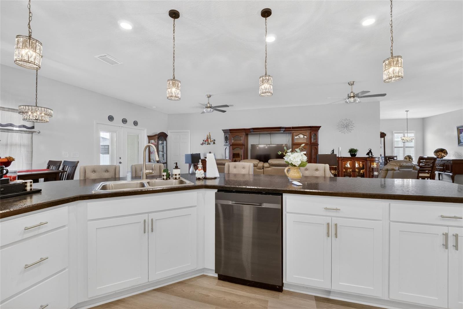 SUMMERCREST - Residential