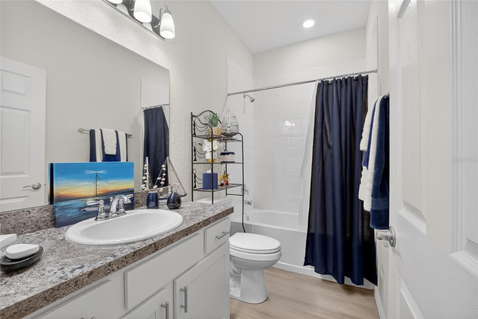 SUMMERCREST - Residential
