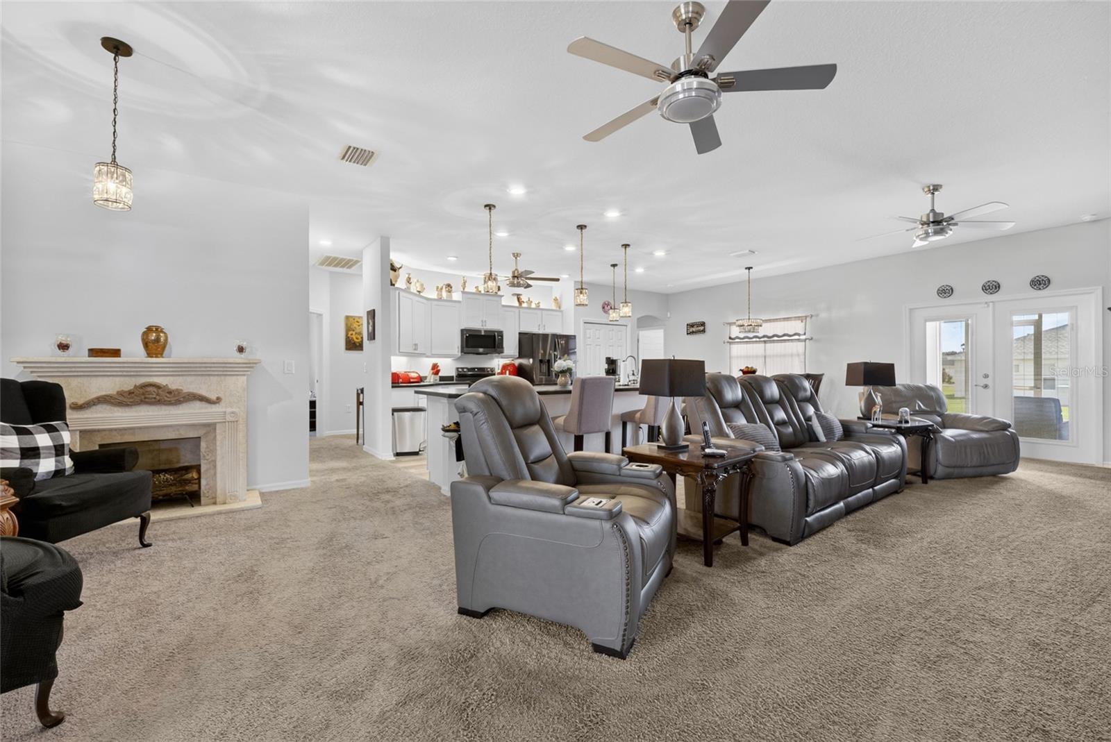 SUMMERCREST - Residential