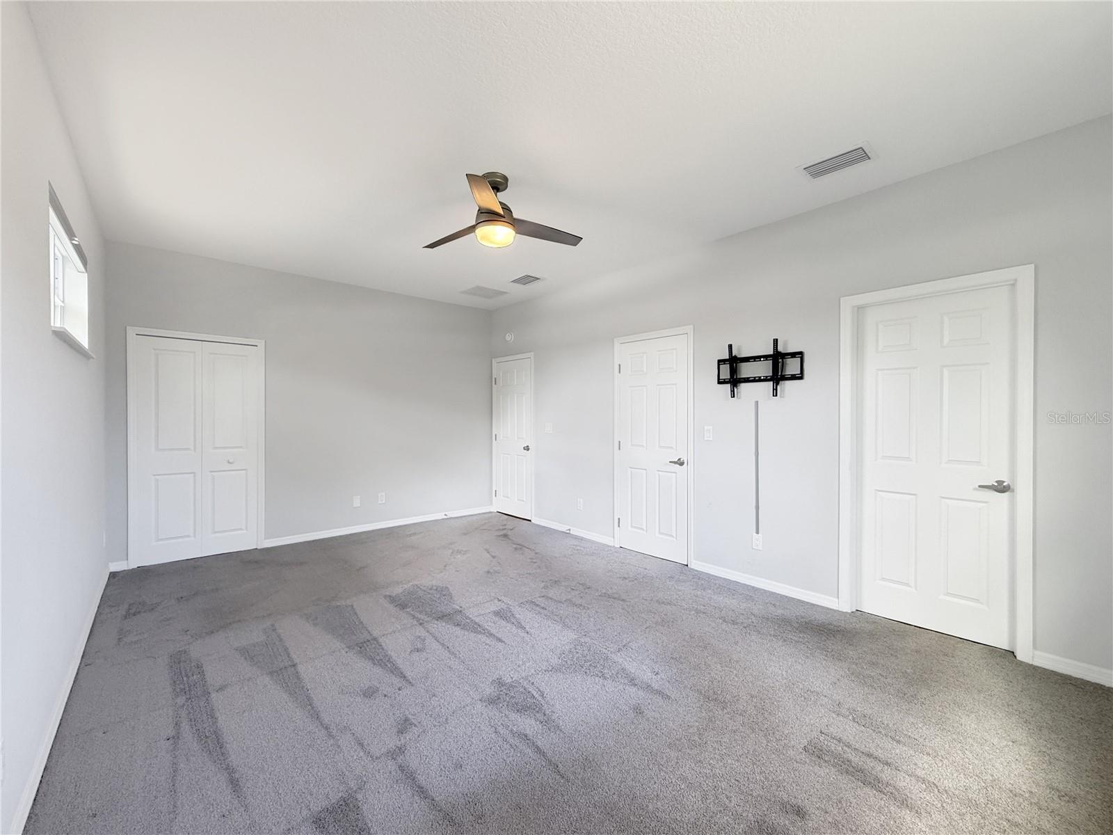 HIGHLAND COMMUNITY VILLAS - Residential