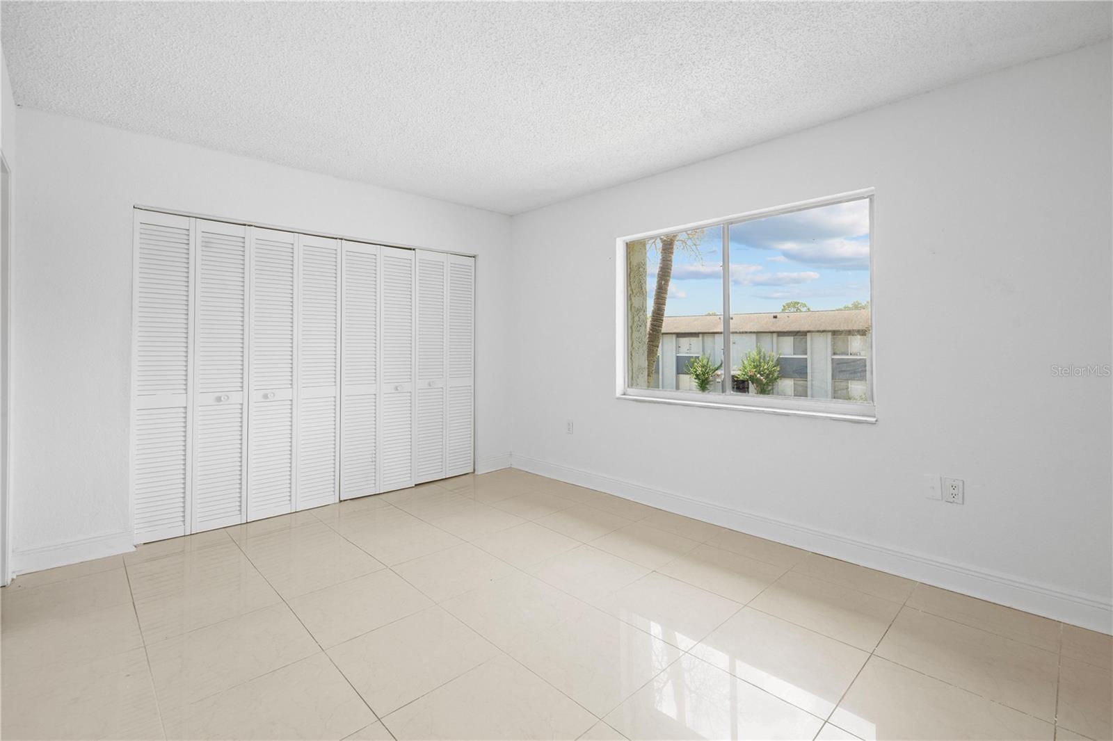 MILLENNIUM PALMS - Residential