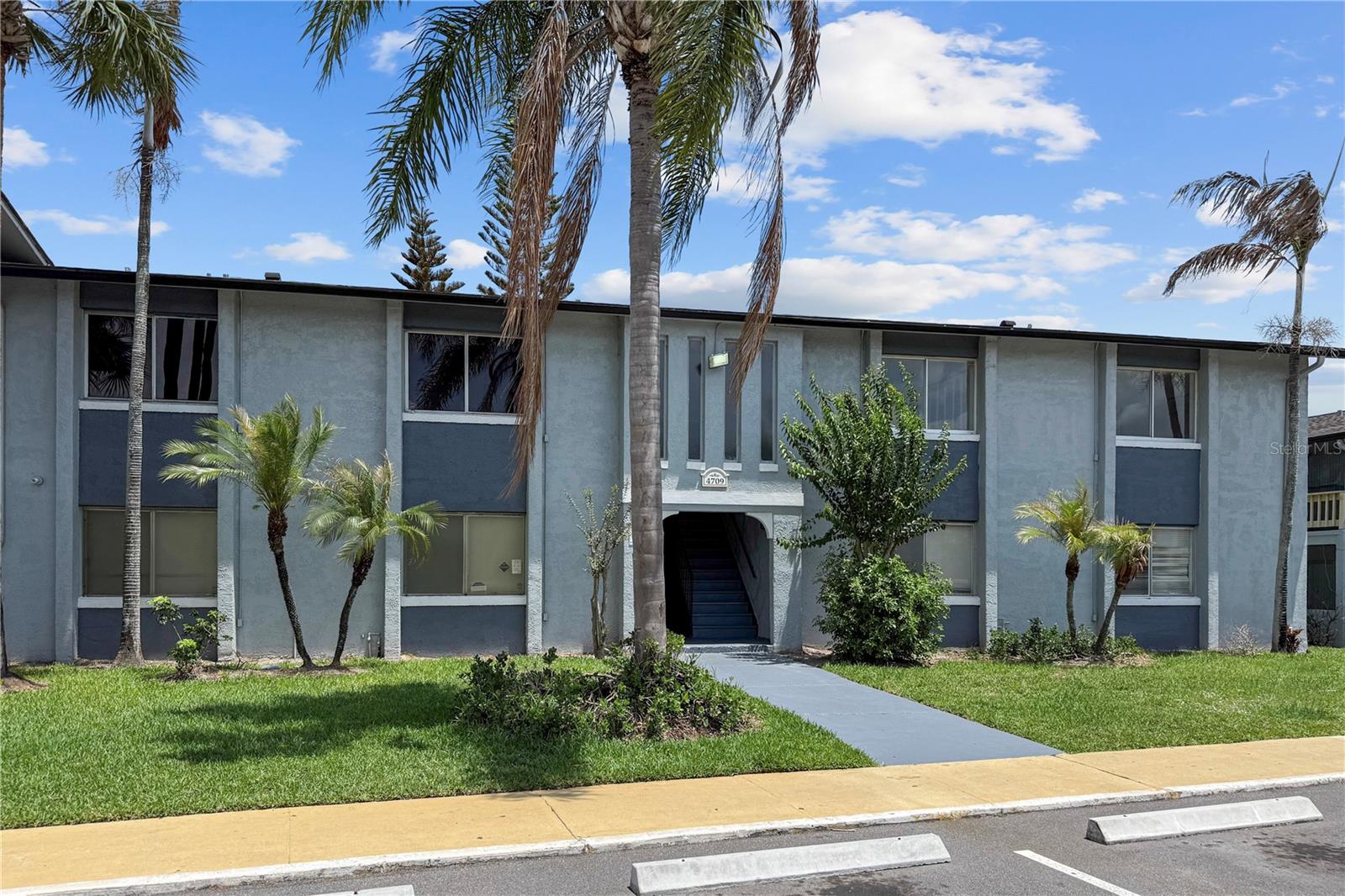 MILLENNIUM PALMS - Residential