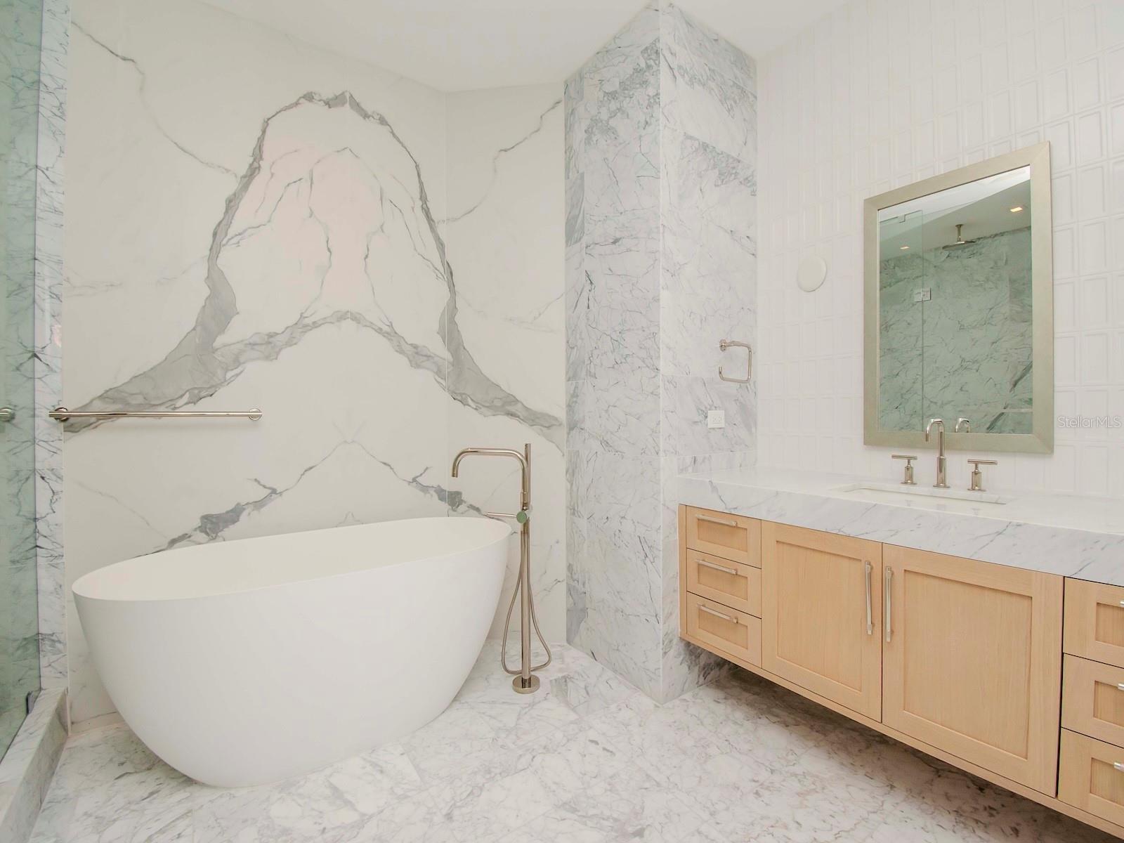 3105 BAY OAKS CONDOMINIUM UNIT 1002 - Residential