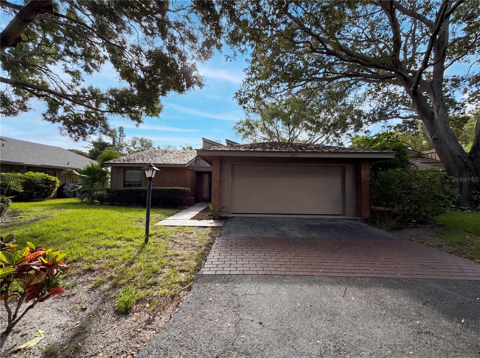 Virtually Staged. Step into your own private Florida forest oasis in the heart of West Bradenton. Tucked among
towering, majestic oak trees and offering serene water views from the rear, this exceptional
community delivers a rare blend of natural beauty, privacy, and prime central convenience.
Perfectly positioned near Blake Hospital, popular cafés and restaurants, and just minutes from
GT Bray Park, this neighborhood is one of West Bradenton’s best-kept secrets—a peaceful,
wooded retreat with resort-style amenities, including a sparkling community pool and relaxing
hot tub.
This beautifully designed 3-bedroom, 2-bathroom, 2-car garage home features cathedral
ceilings, an open-concept floorplan, and a desirable split-bedroom layout that maximizes
comfort and privacy. The AC-controlled Florida room adds valuable extra living space and can
be opened to function as a screened lanai, allowing you to enjoy the surrounding natural
landscape year-round.
A unique highlight of this home is the private courtyard accessible from both the living room
and third bedroom—an ideal spot to create a lush garden retreat, expand your living area, or
simply enjoy a secluded outdoor sanctuary.
The HOA maintains the community pool, landscaping, lawn care, and irrigation, offering a
low-maintenance lifestyle in a beautifully manicured setting. Located on a quiet cul-de-sac
surrounded by mature foliage, this home truly feels like a hidden escape while still being close
to everything.
And when you’re ready for the coast, you’re only minutes from Florida’s world-renowned
Gulf beaches, with multiple route options to help you avoid traffic and get there with ease.
This is your chance to own a rare forest-meets-coastal retreat in one of Bradenton’s most
unique communities. Don’t miss this opportunity.