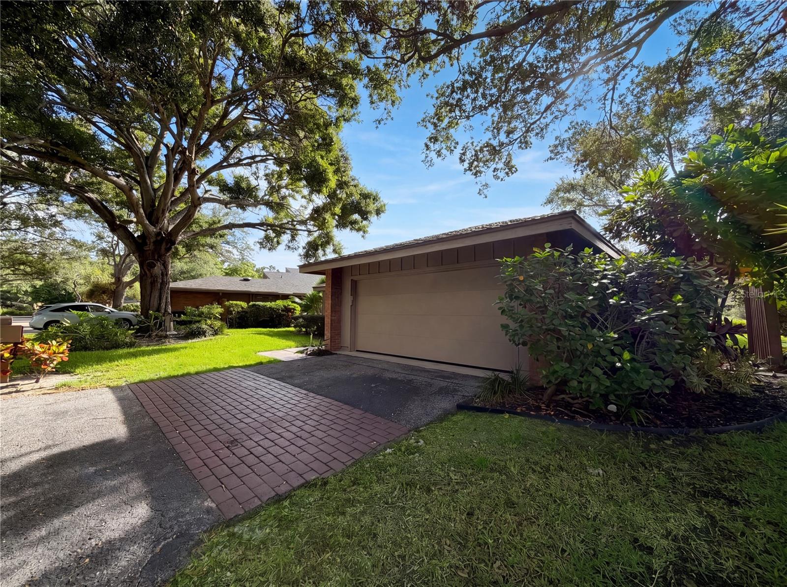 THE OAKS PH 4 - Residential