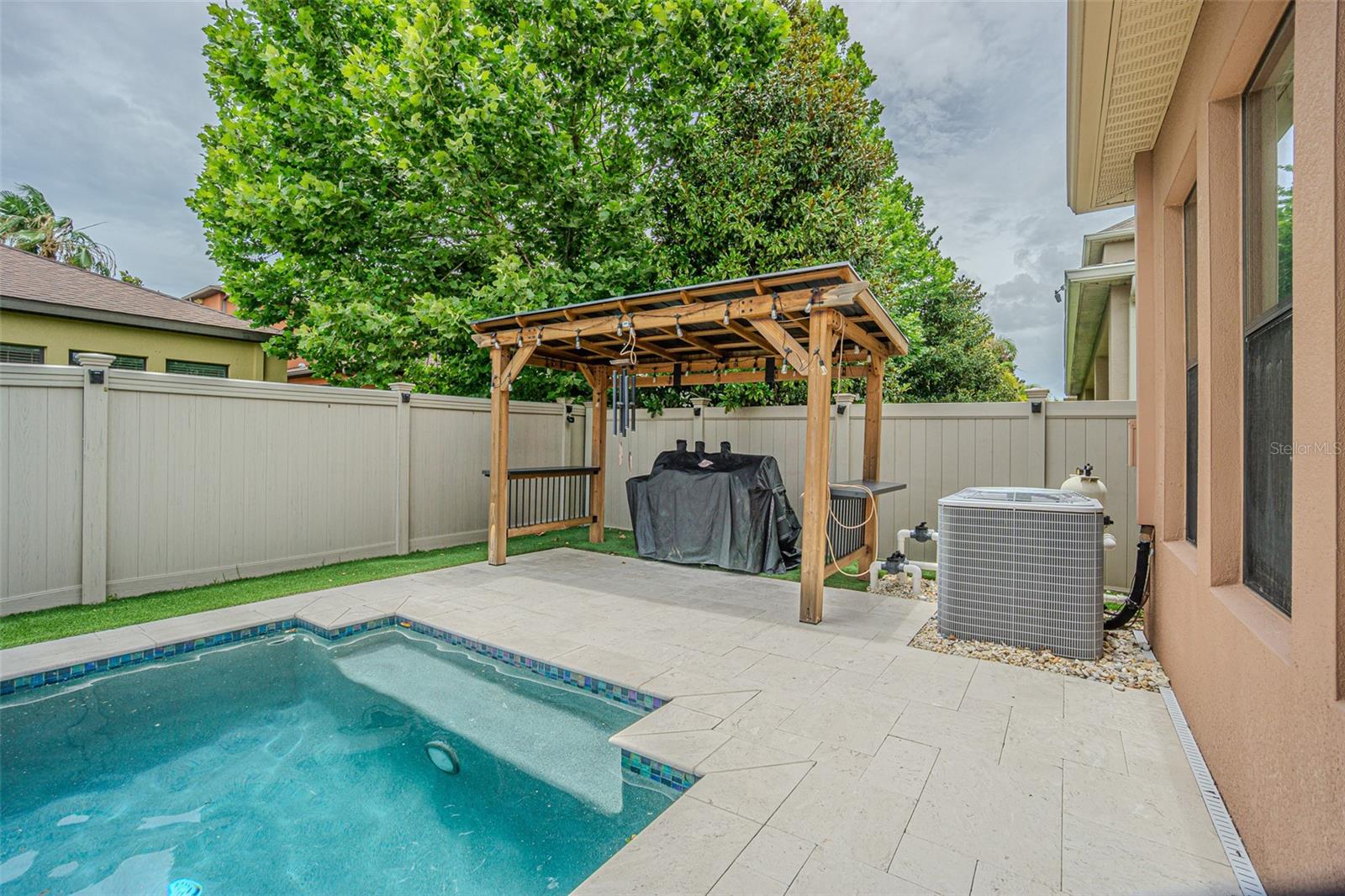 RETREAT AT CARROLLWOOD - Residential