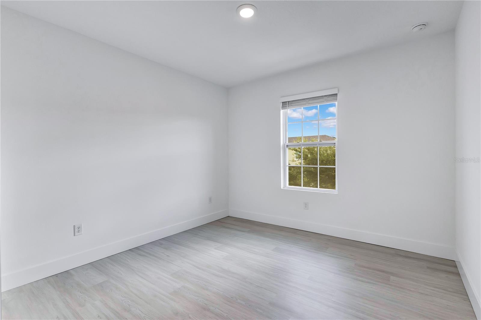 SOUTH CRK - Residential Lease