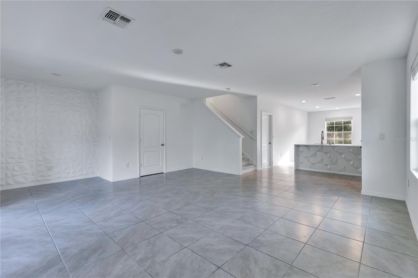 SOUTH CRK - Residential Lease