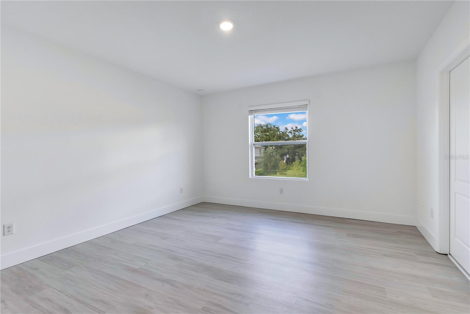 SOUTH CRK - Residential Lease
