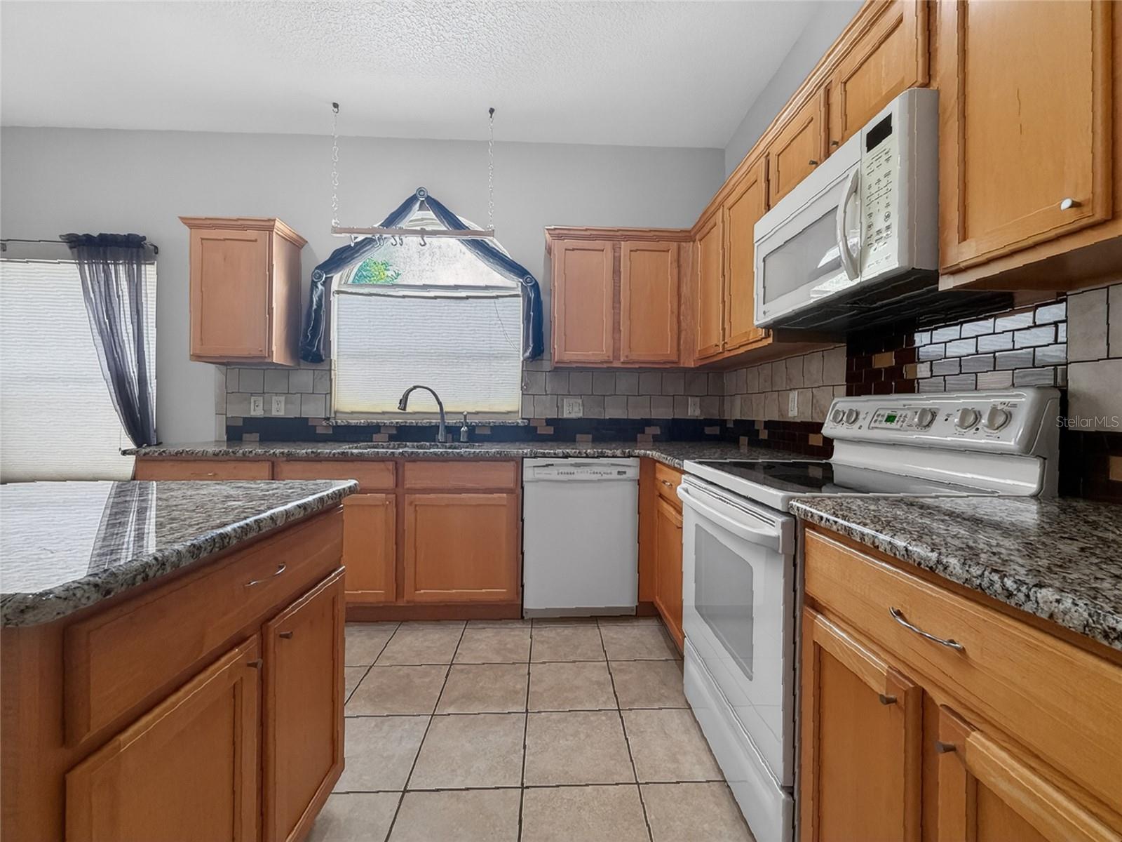 STONEYBROOK WEST - Residential