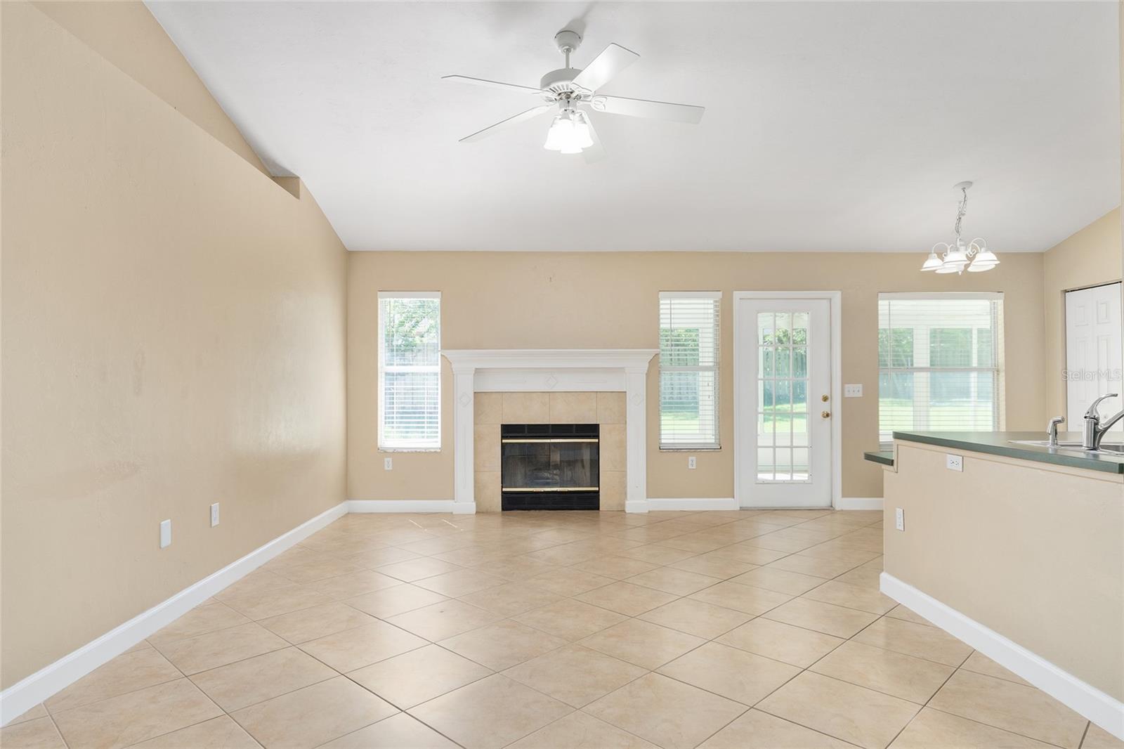 EAGLE POINT CLUSTER PH 1 - Residential