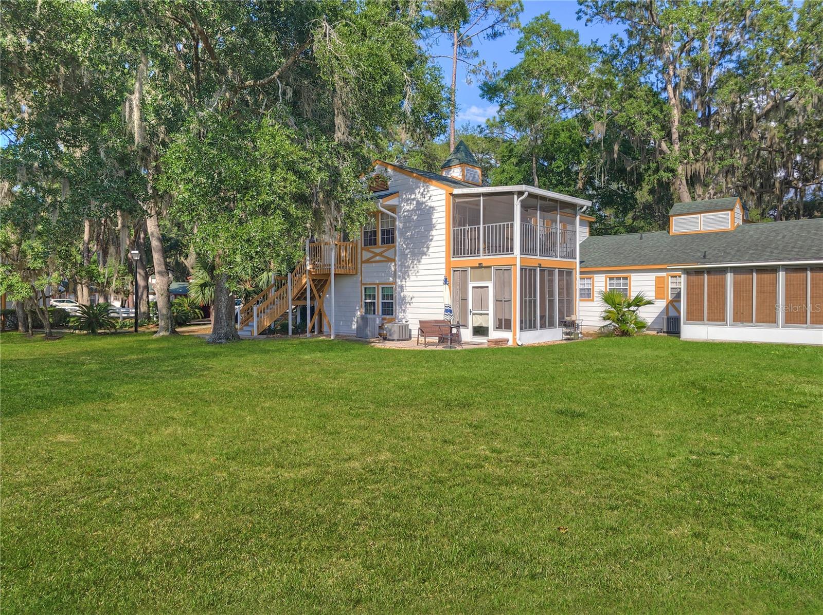 DERBY DOWNS - Residential