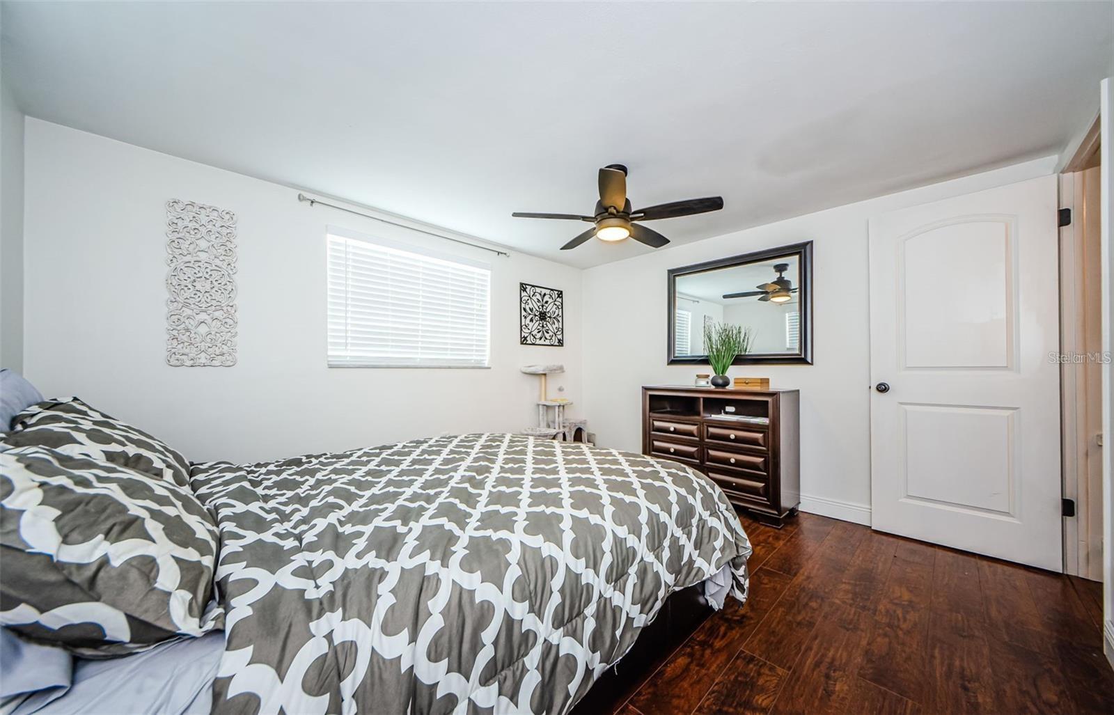 COLONIAL HILLS - Residential Lease