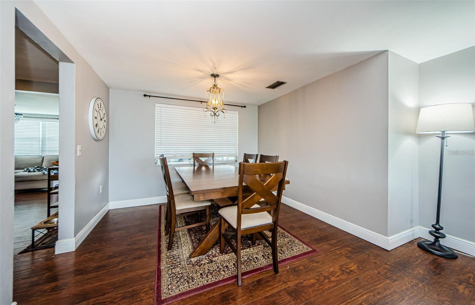 COLONIAL HILLS - Residential Lease
