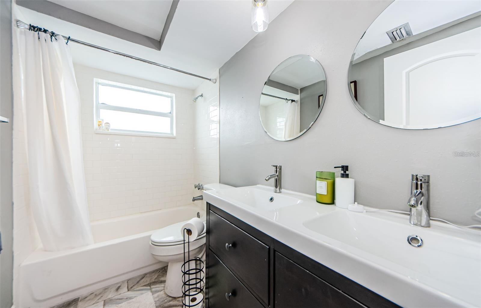 COLONIAL HILLS - Residential Lease