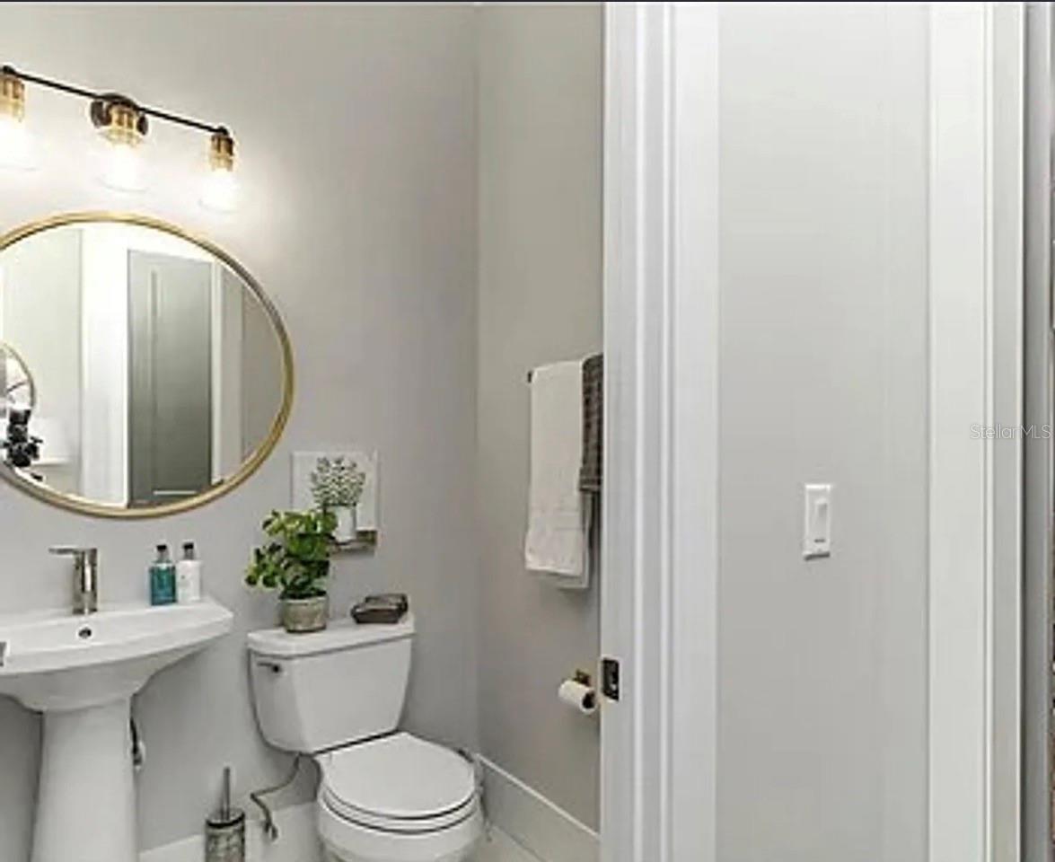 LAKE FOREST PARK S/20 LOT 26 BLK B - Residential Lease