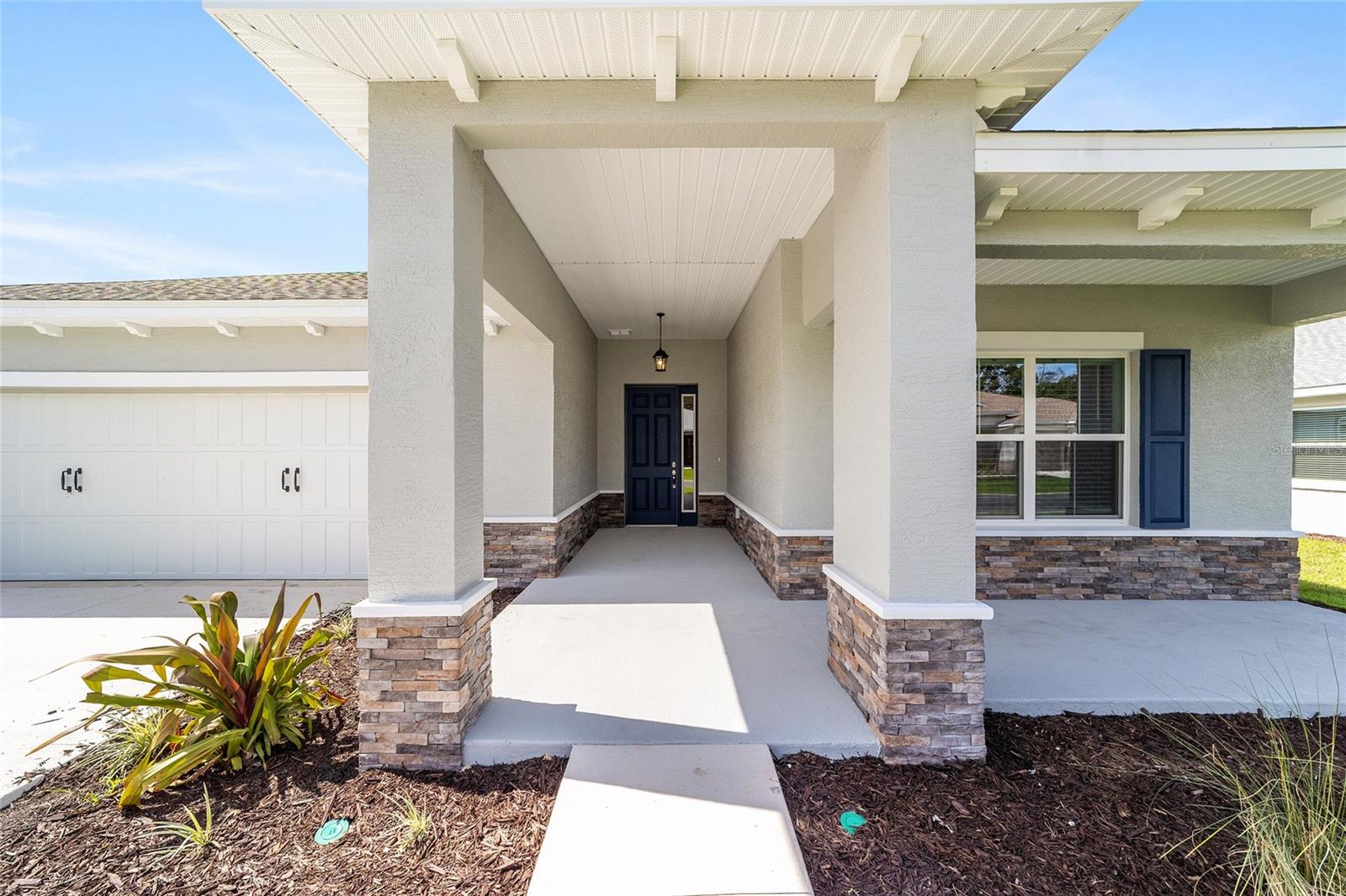 ON TOP OF THE WORLD - Residential Lease