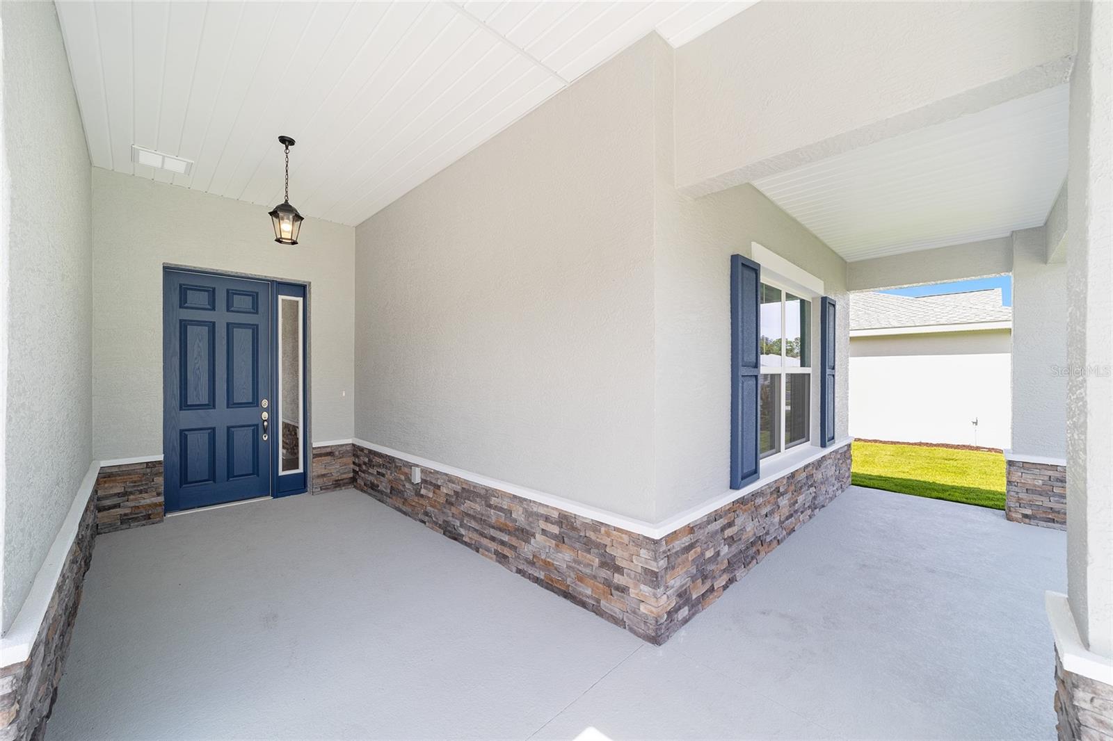 ON TOP OF THE WORLD - Residential Lease