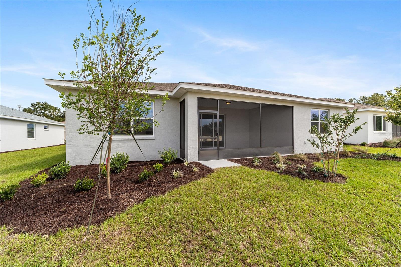ON TOP OF THE WORLD - Residential Lease