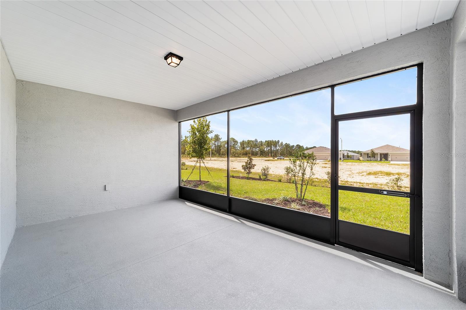 ON TOP OF THE WORLD - Residential Lease