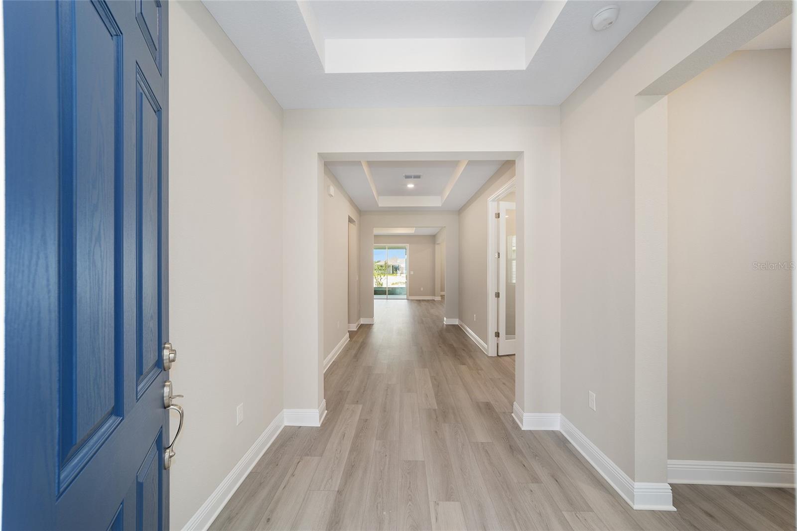 ON TOP OF THE WORLD - Residential Lease