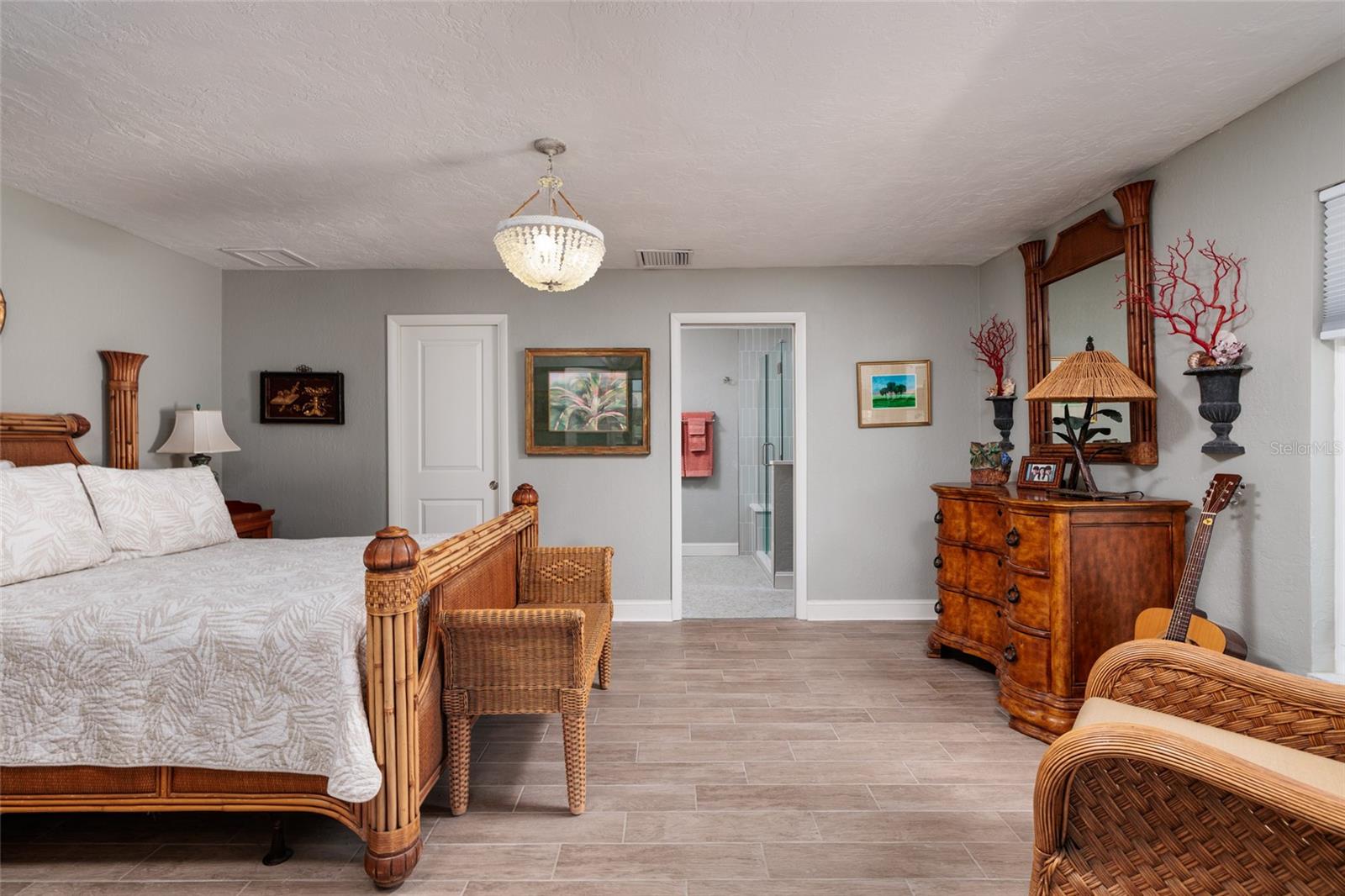 VENETIAN ISLES - Residential