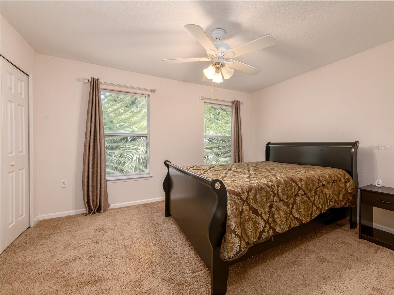 EMERALD POINTE TWNHM - Residential Lease