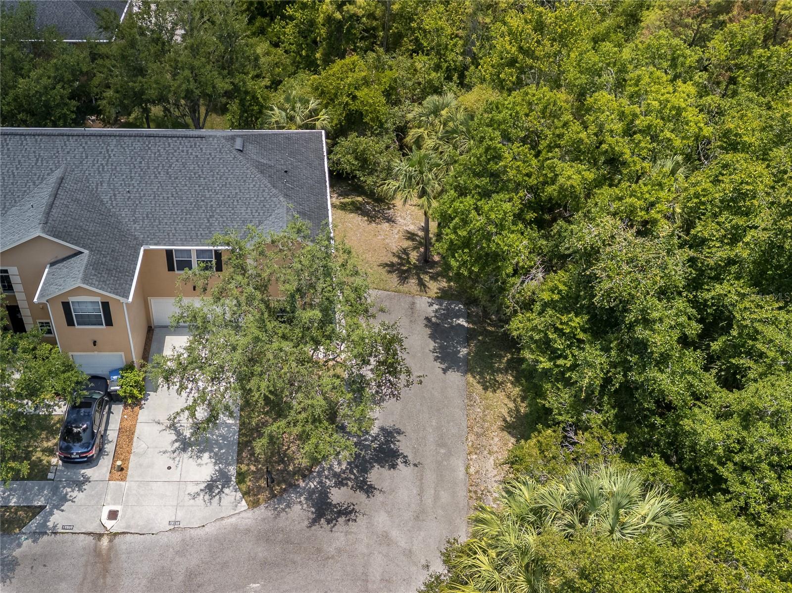 EMERALD POINTE TWNHM - Residential Lease