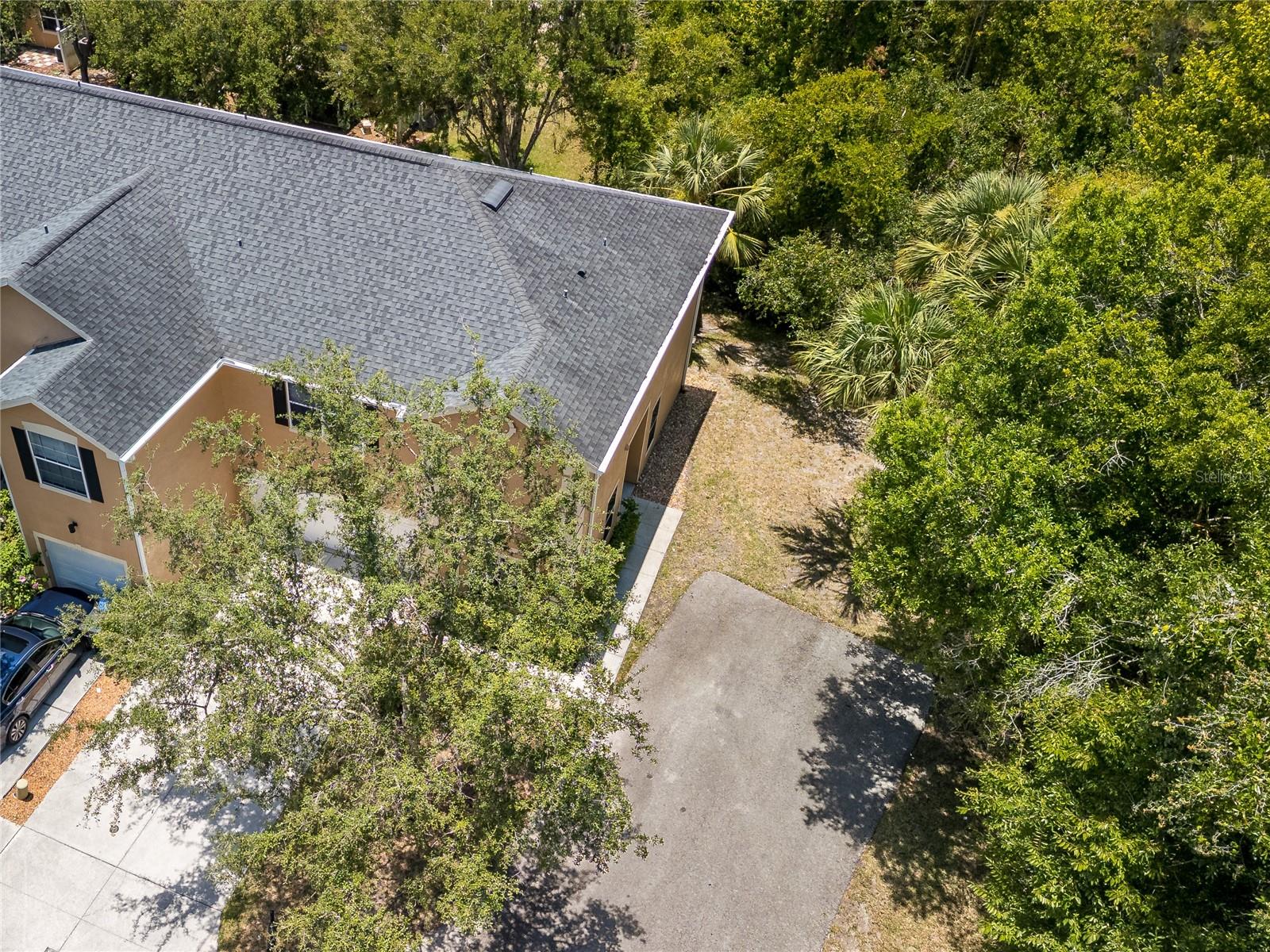 EMERALD POINTE TWNHM - Residential Lease