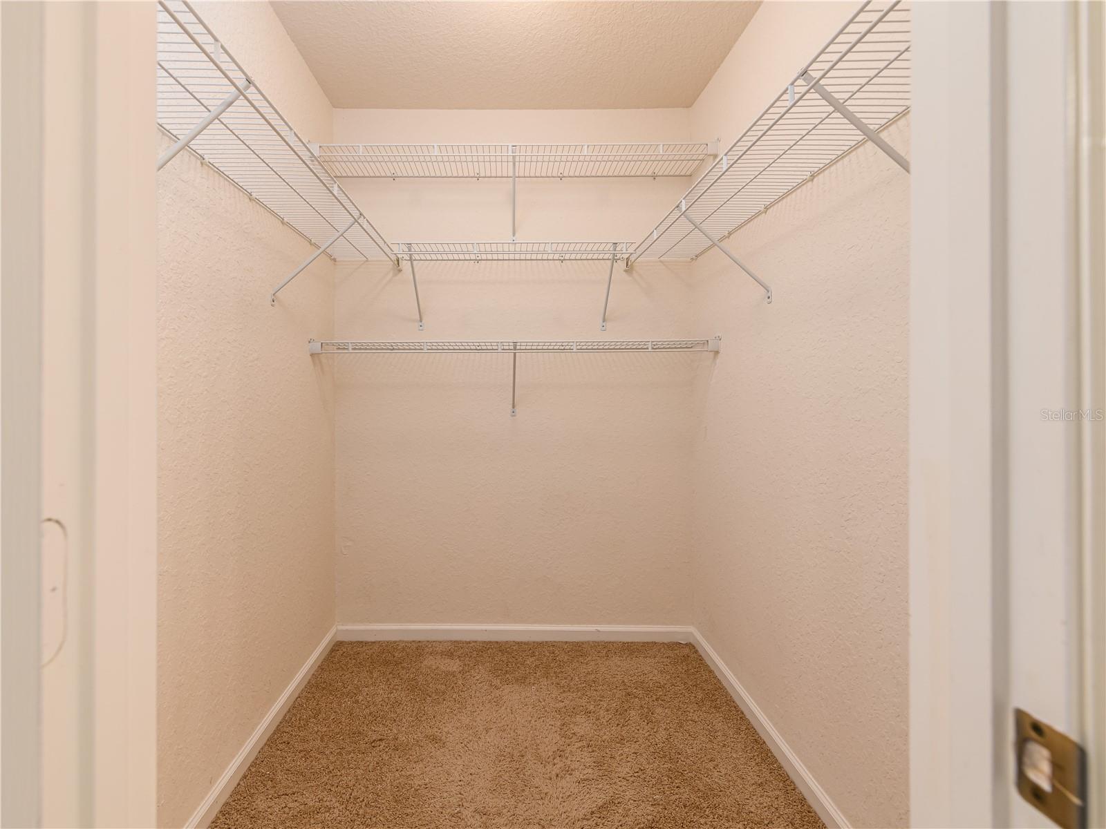 EMERALD POINTE TWNHM - Residential Lease