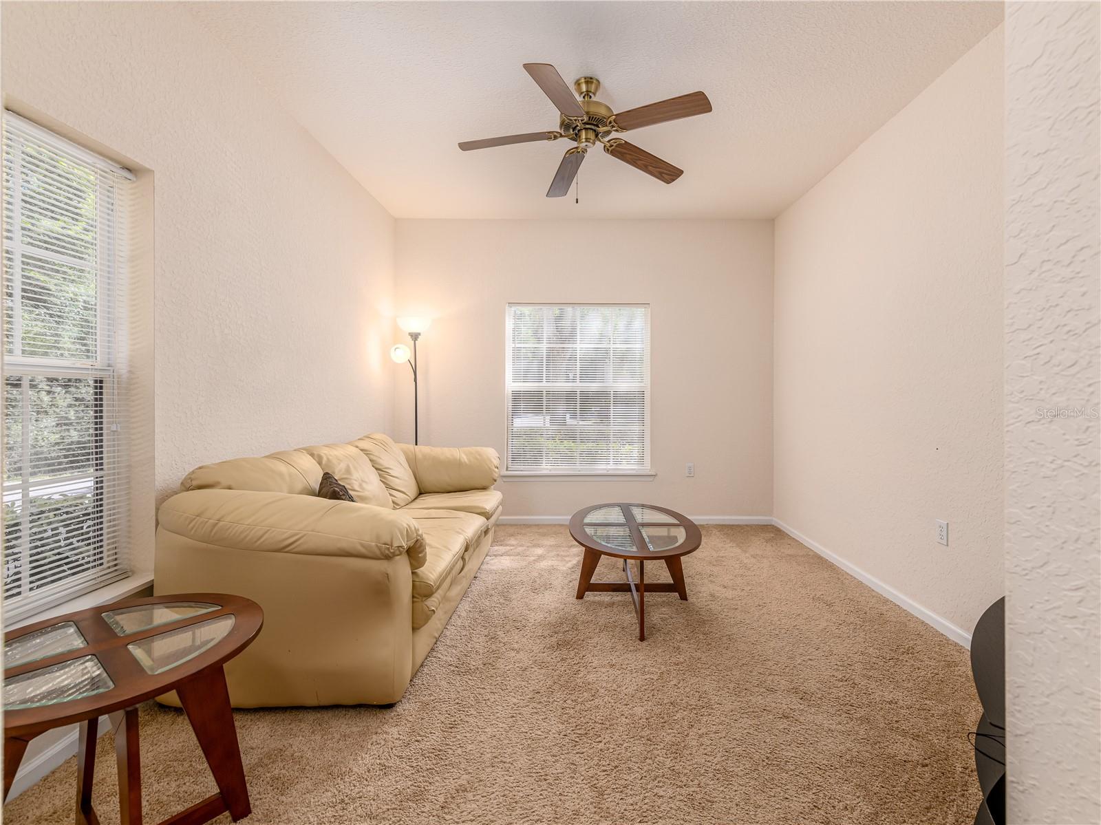 EMERALD POINTE TWNHM - Residential Lease