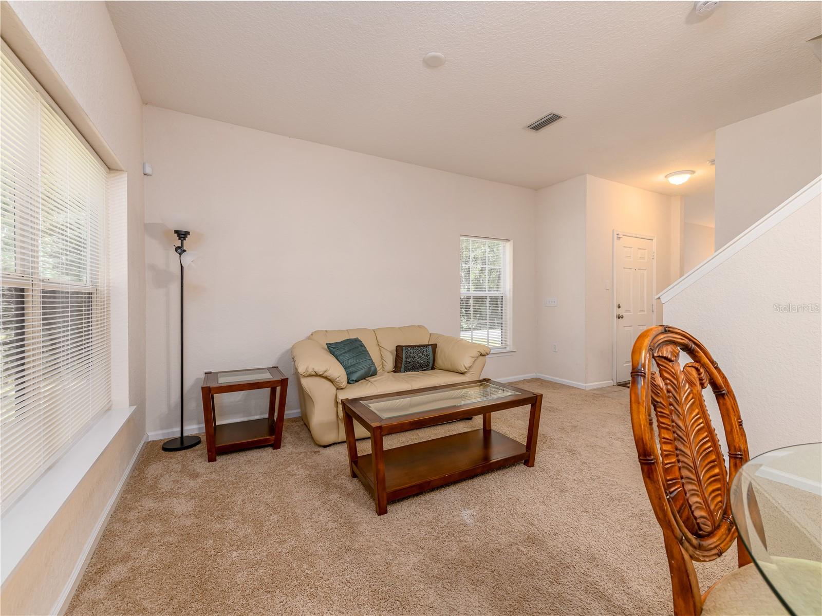 EMERALD POINTE TWNHM - Residential Lease