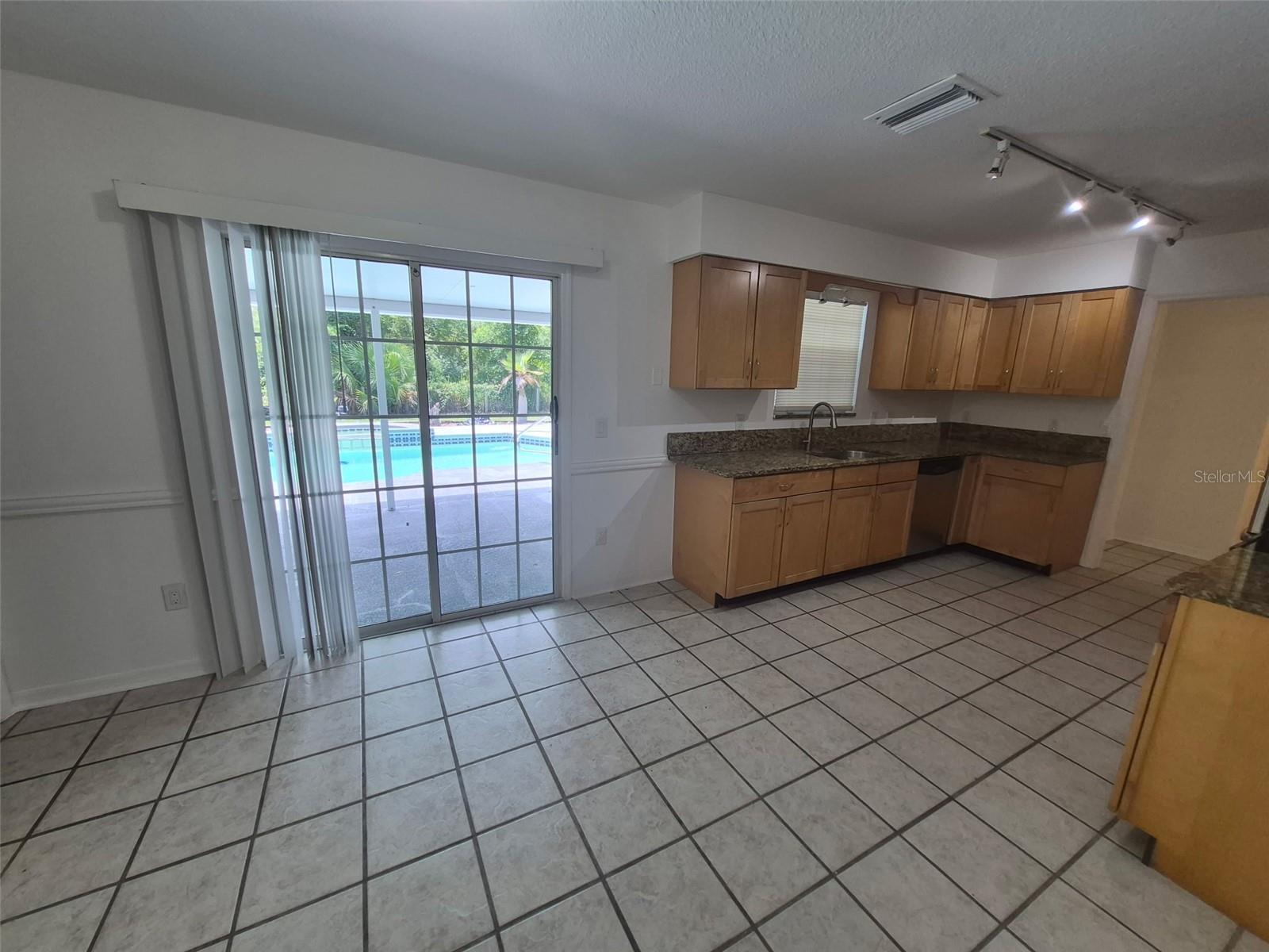 SILVER SPGS SHORES - Residential
