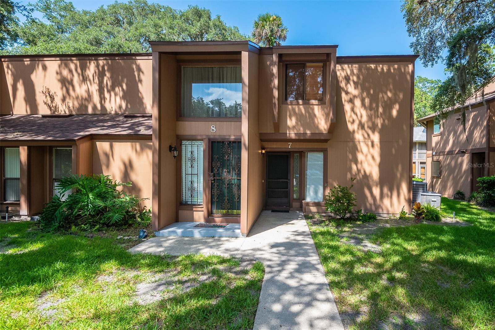 This 2 bedroom, 2 bathroom first floor condo is conveniently located near shopping, dining, entertainment, golf courses, and major highways. It offers the perfect blend of comfort and convenience. Whether you're looking for a primary residence, vacation getaway, or investment property, this is an opportunity you won't want to miss. Experience low maintenance living with all the conveniences just minutes away.