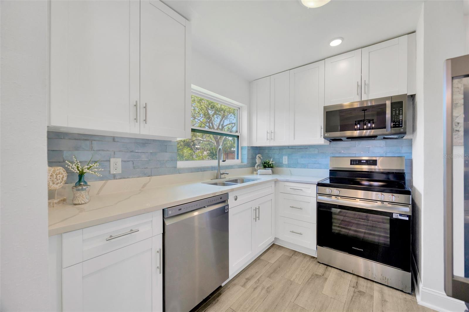 ALAFIA SHORES SUB 1ST - Residential