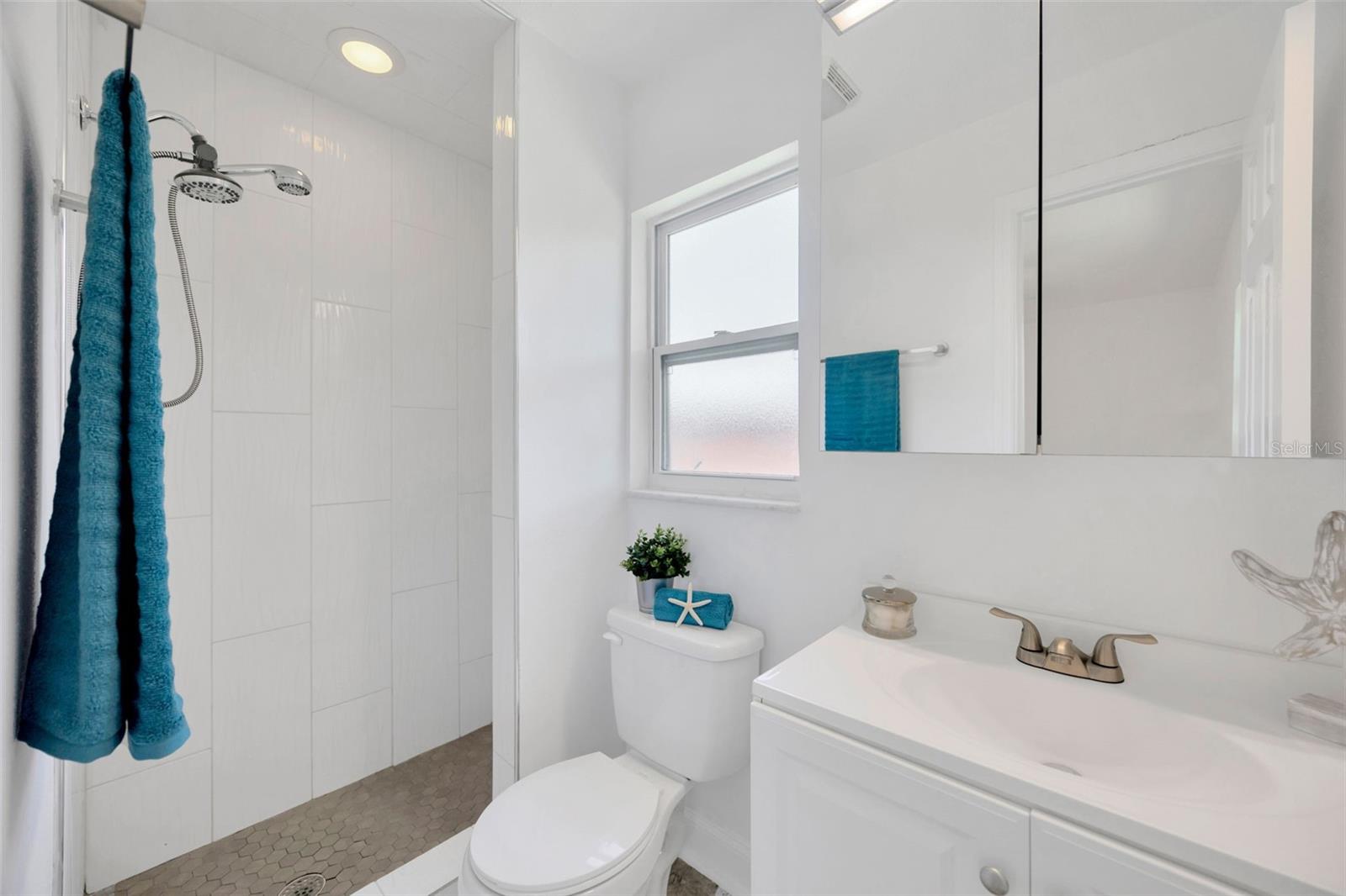 ALAFIA SHORES SUB 1ST - Residential