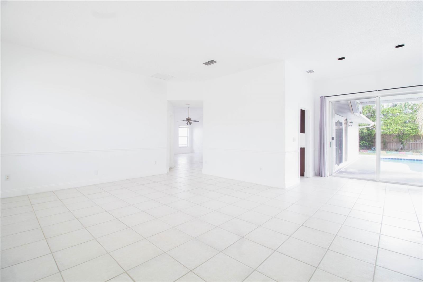 LINDFIELDS UNIT 04 - Residential Lease
