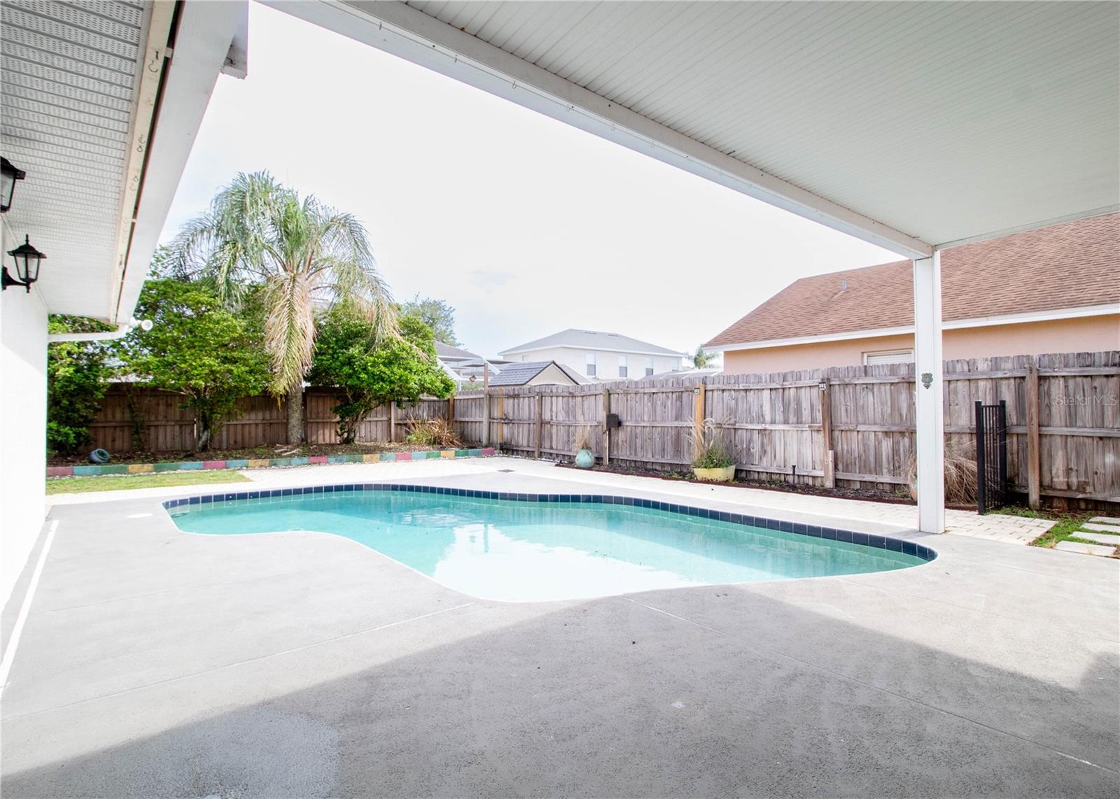LINDFIELDS UNIT 04 - Residential Lease