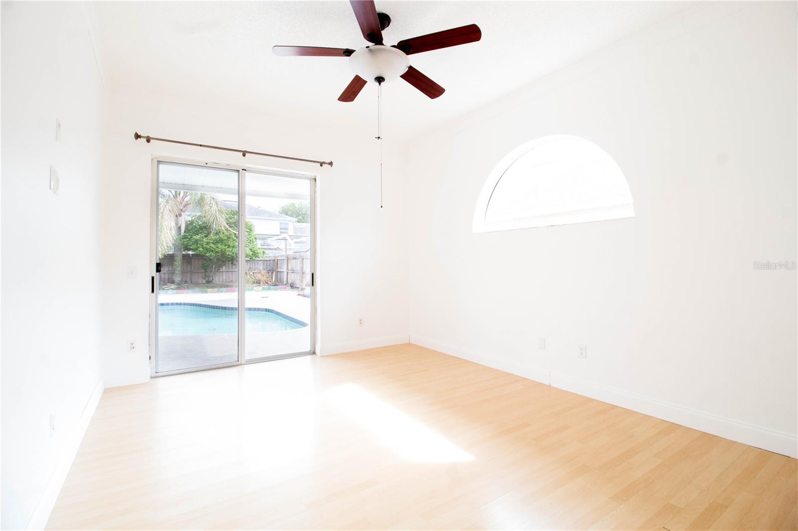 LINDFIELDS UNIT 04 - Residential Lease