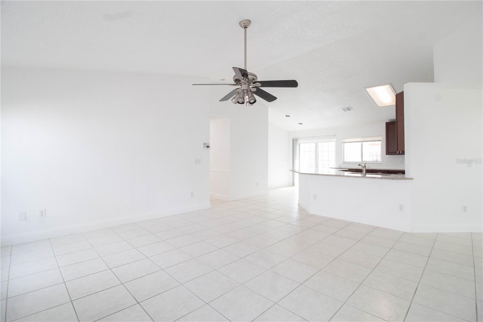 LINDFIELDS UNIT 04 - Residential Lease