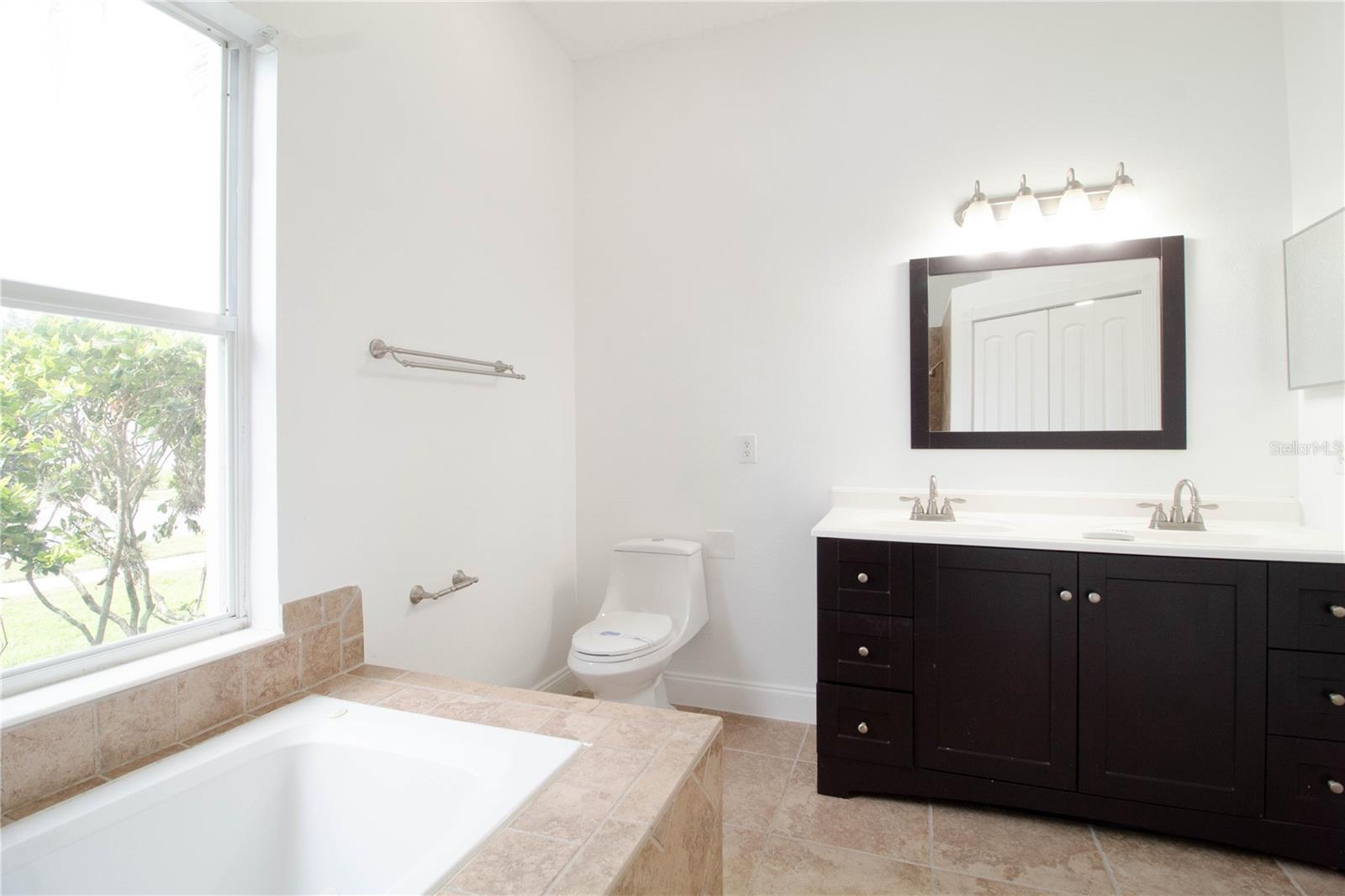 LINDFIELDS UNIT 04 - Residential Lease